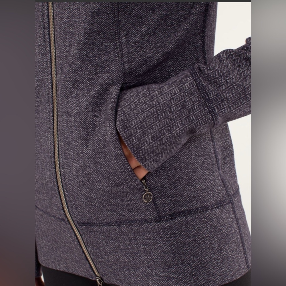 Lululemon Daily Yoga Grey Jacket - Picture 3 of 11